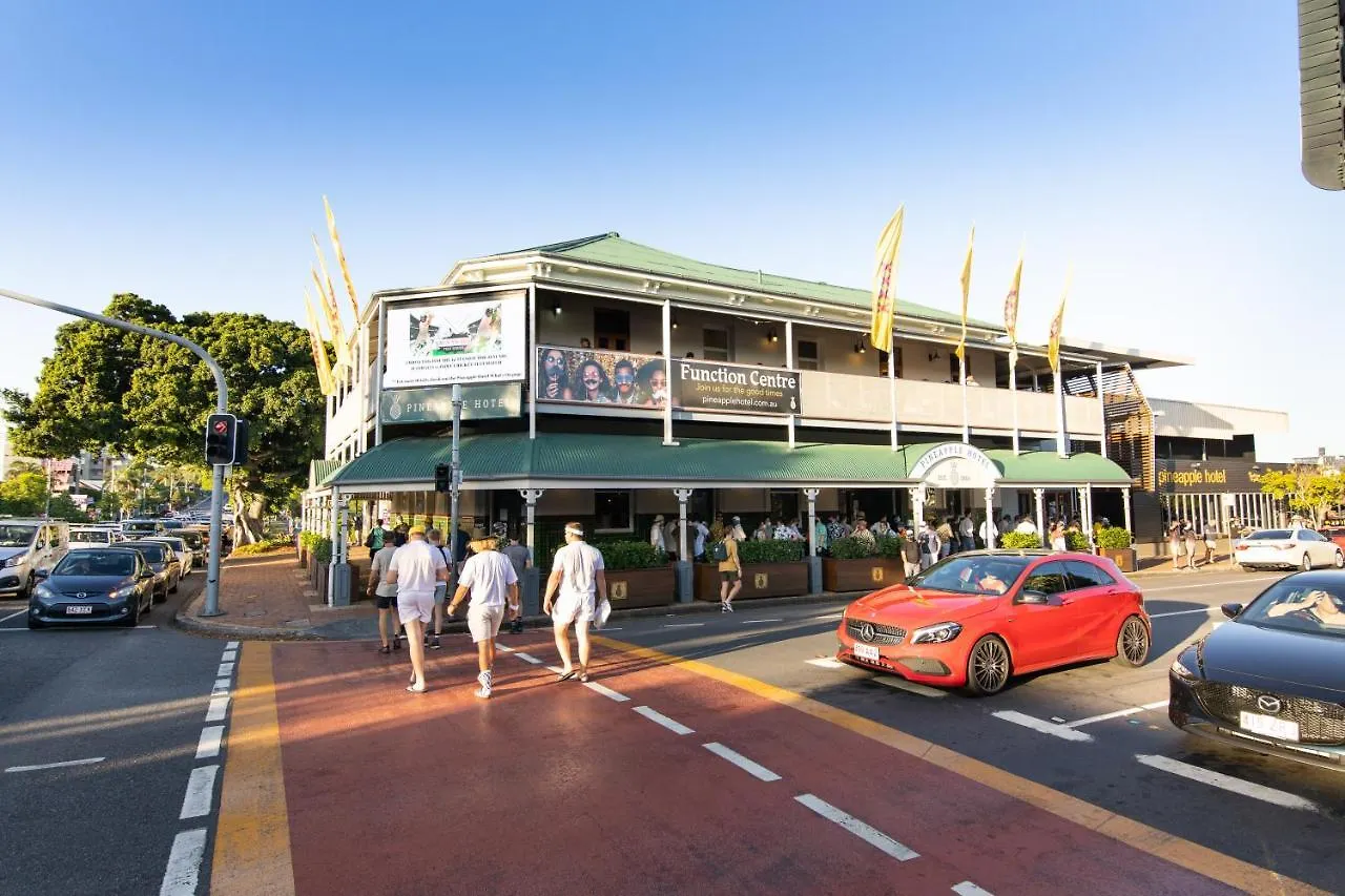 City Star Lodge Brisbane 3*,